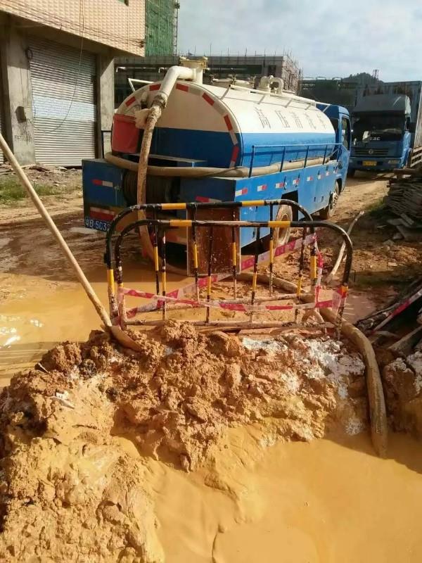 畜禽良种场工地淤泥清淤