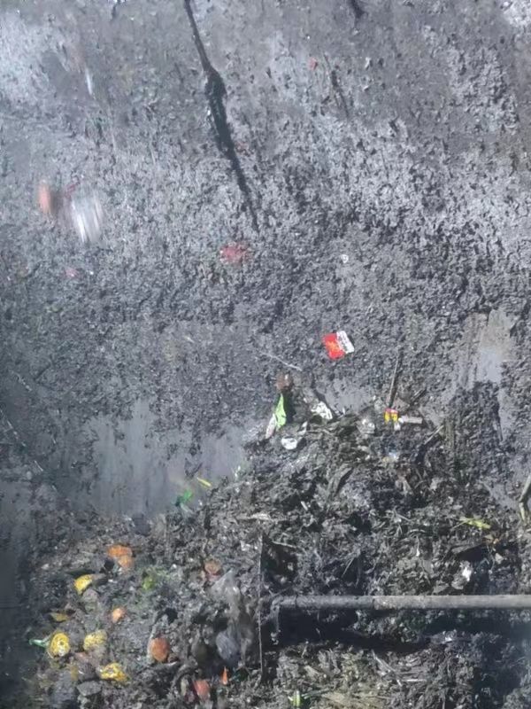 畜禽良种场污水池清理